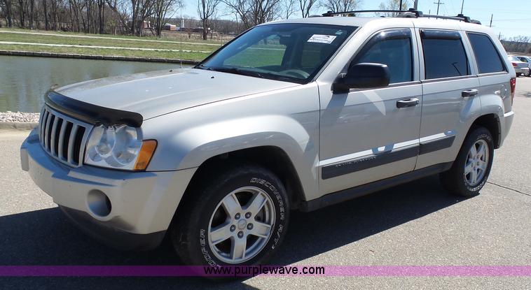 image for item J4202 2006 Jeep Grand Cherokee SUV