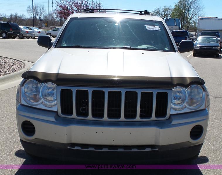 image for item J4202 2006 Jeep Grand Cherokee SUV