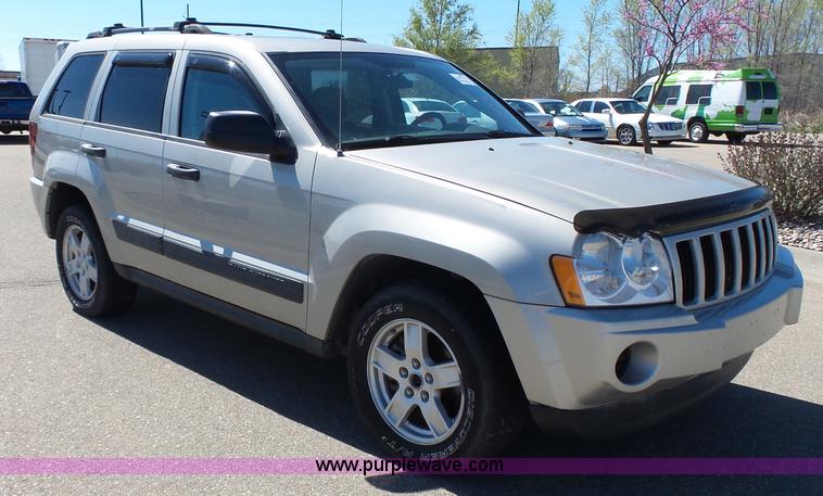 image for item J4202 2006 Jeep Grand Cherokee SUV