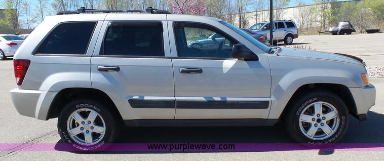 image for item J4202 2006 Jeep Grand Cherokee SUV