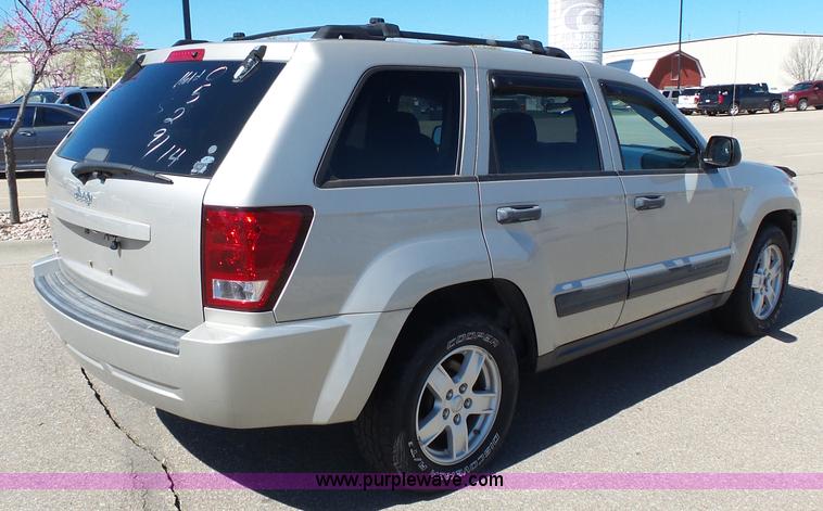 image for item J4202 2006 Jeep Grand Cherokee SUV