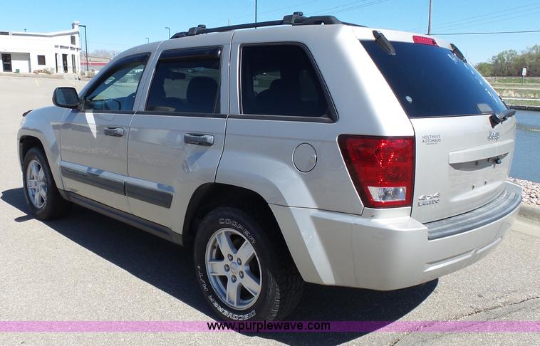 image for item J4202 2006 Jeep Grand Cherokee SUV