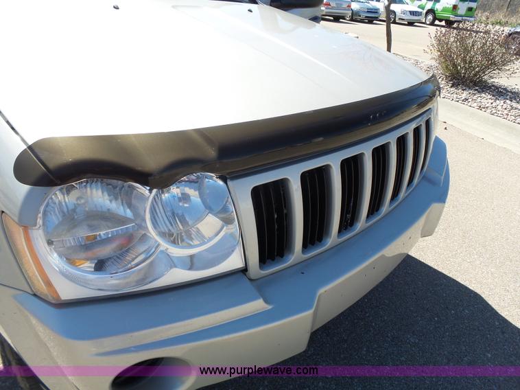 image for item J4202 2006 Jeep Grand Cherokee SUV