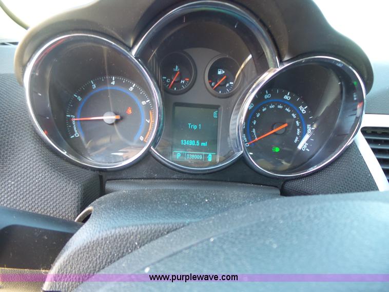 image for item J4204 2011 Chevrolet Cruze LT