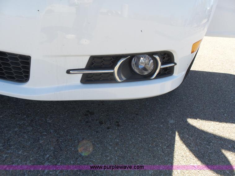 image for item J4204 2011 Chevrolet Cruze LT