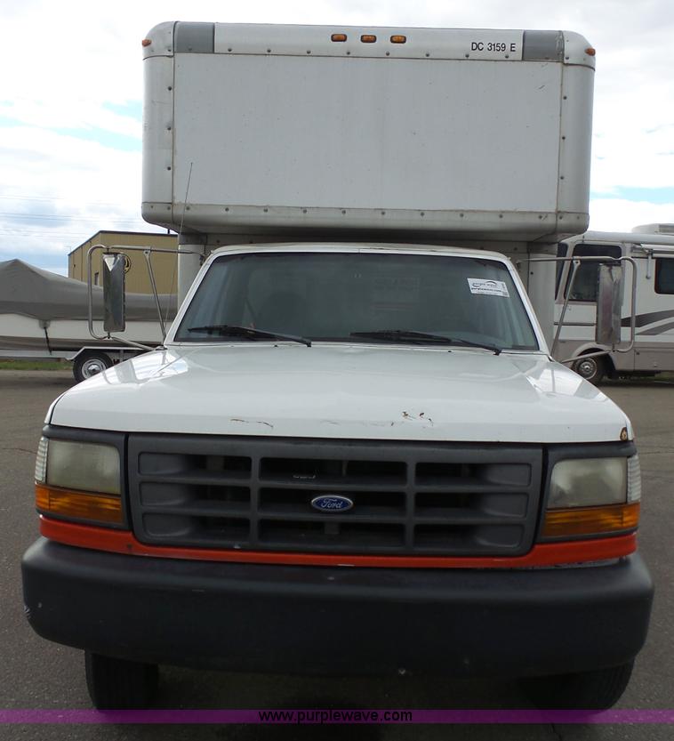 image for item J4206 1997 Ford F350 XL box truck