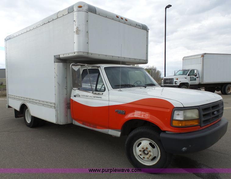 image for item J4206 1997 Ford F350 XL box truck