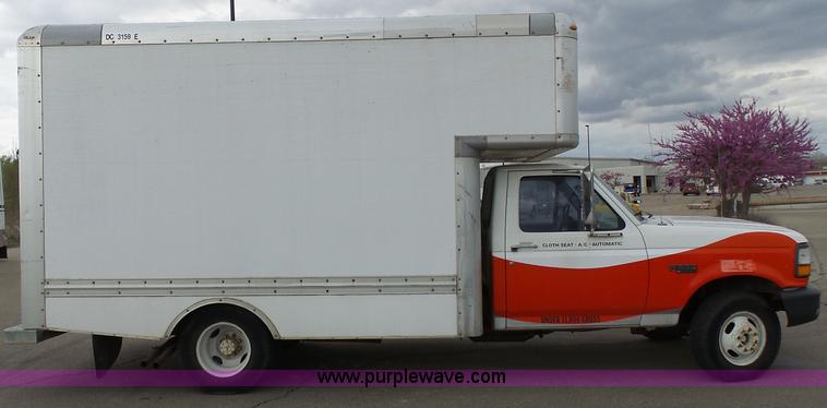 image for item J4206 1997 Ford F350 XL box truck