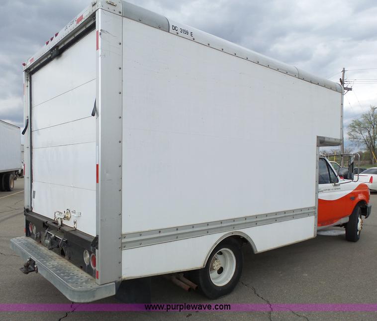 image for item J4206 1997 Ford F350 XL box truck