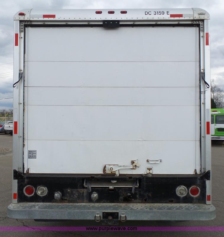 image for item J4206 1997 Ford F350 XL box truck