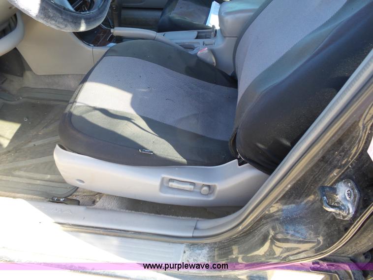 image for item J4208 1998 Nissan Altima GLE