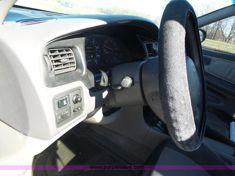 image for item J4208 1998 Nissan Altima GLE