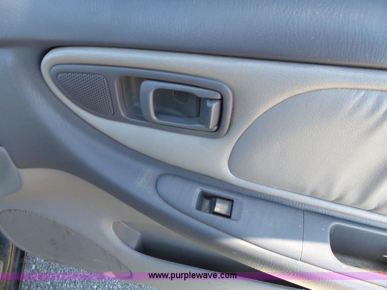 image for item J4208 1998 Nissan Altima GLE