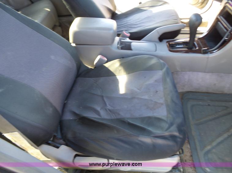 image for item J4208 1998 Nissan Altima GLE