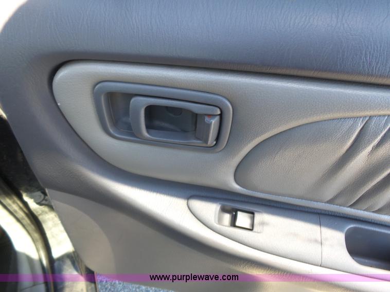 image for item J4208 1998 Nissan Altima GLE