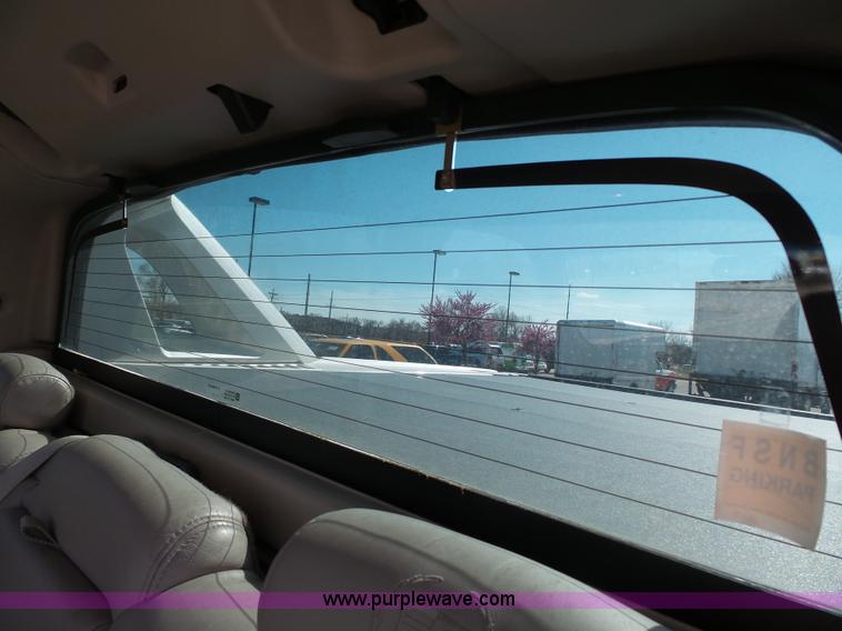 image for item J4209 2003 Cadillac Escalade EXT pickup truck