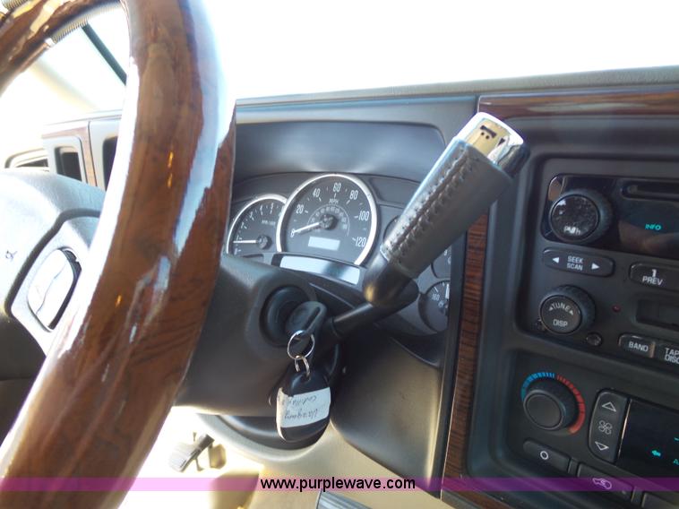 image for item J4209 2003 Cadillac Escalade EXT pickup truck