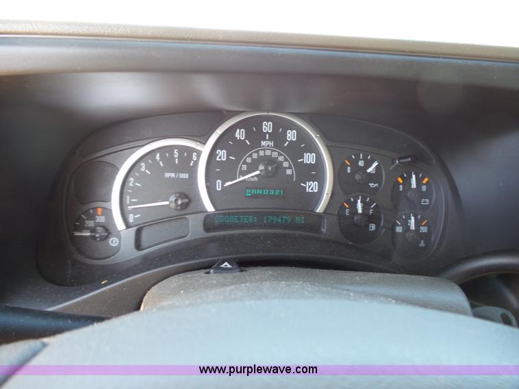 image for item J4209 2003 Cadillac Escalade EXT pickup truck