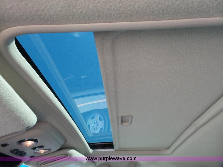 image for item J4209 2003 Cadillac Escalade EXT pickup truck