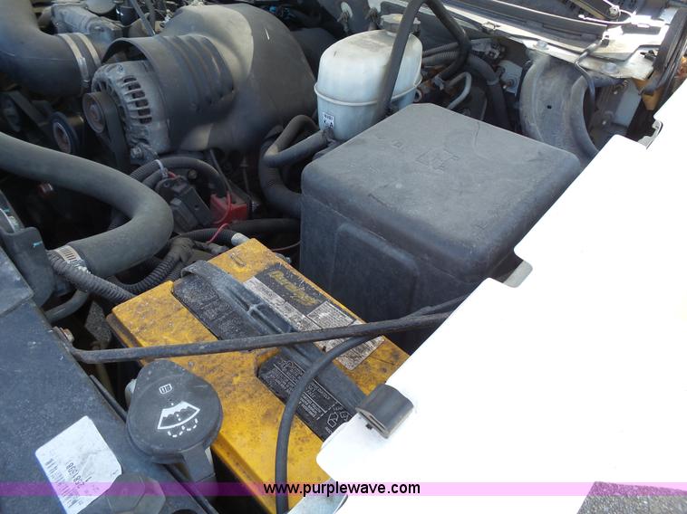 image for item J4209 2003 Cadillac Escalade EXT pickup truck