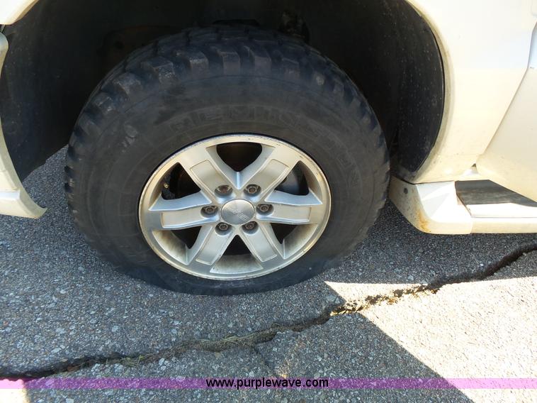 image for item J4209 2003 Cadillac Escalade EXT pickup truck