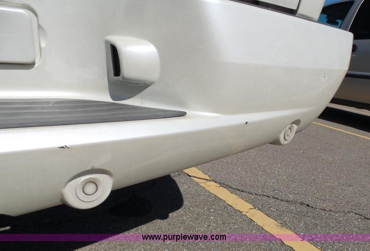 image for item J4209 2003 Cadillac Escalade EXT pickup truck