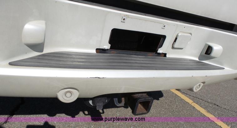 image for item J4209 2003 Cadillac Escalade EXT pickup truck