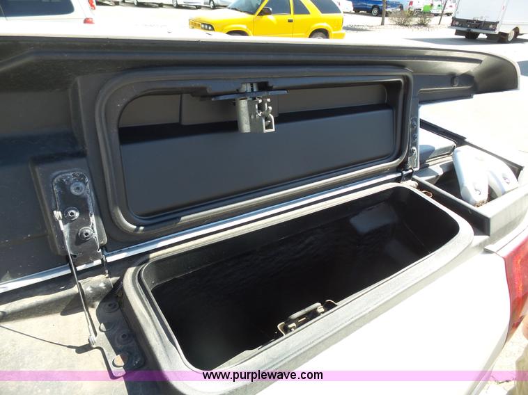 image for item J4209 2003 Cadillac Escalade EXT pickup truck
