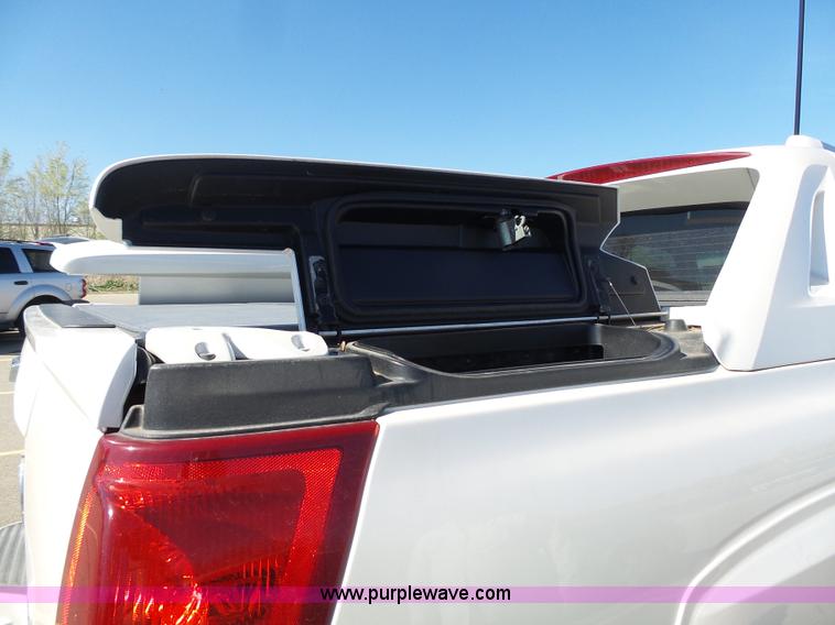 image for item J4209 2003 Cadillac Escalade EXT pickup truck