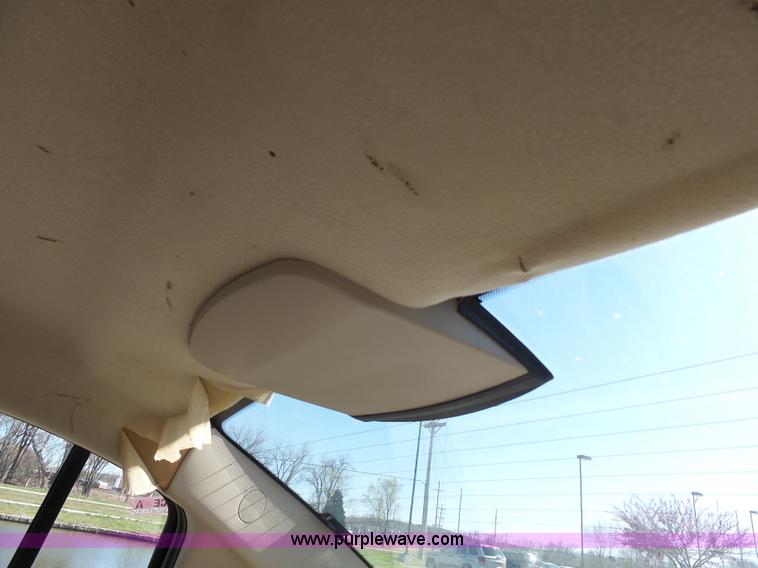 image for item J4210 2003 Saturn Ion 3