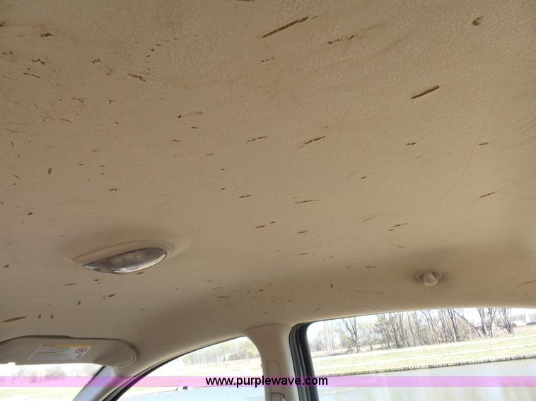 image for item J4210 2003 Saturn Ion 3