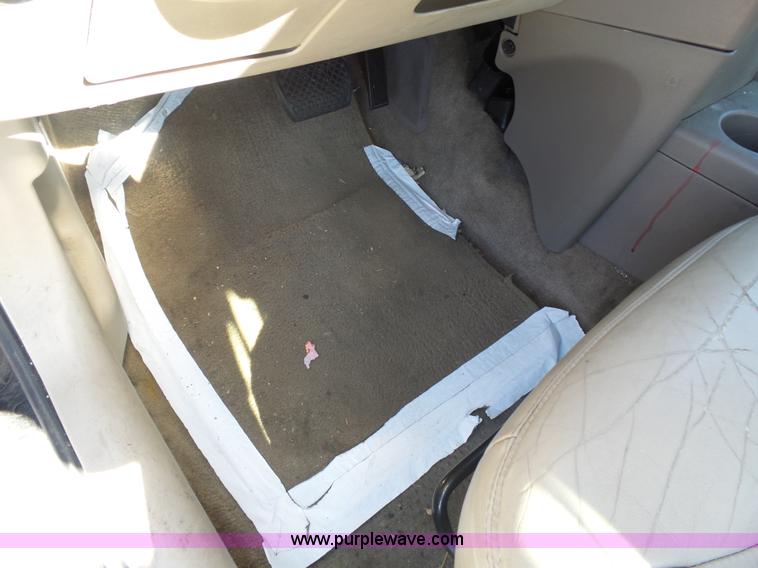 image for item J4210 2003 Saturn Ion 3