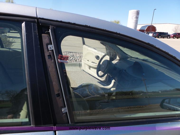 image for item J4210 2003 Saturn Ion 3