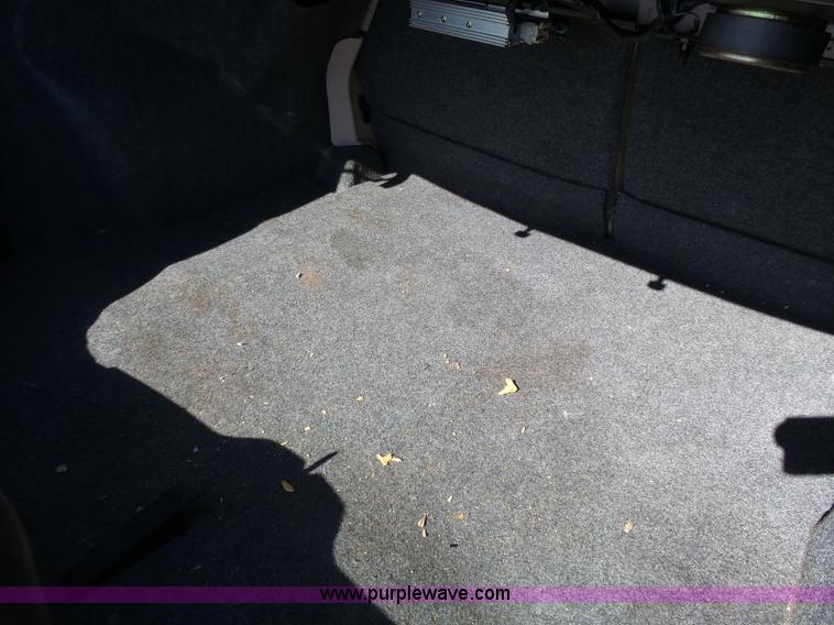 image for item J4210 2003 Saturn Ion 3