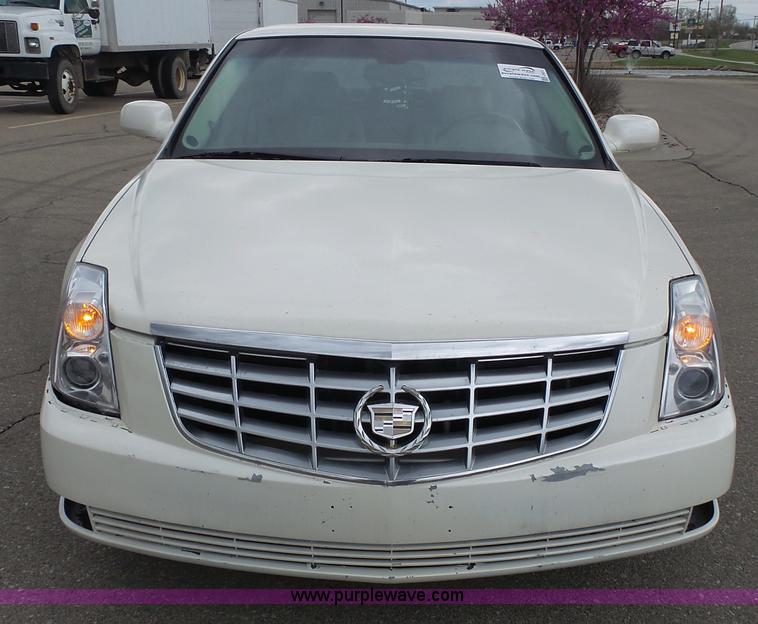 image for item J4211 2006 Cadillac DTS