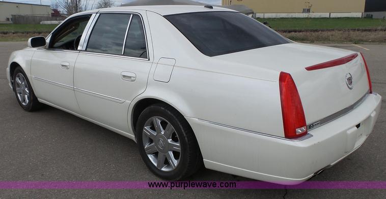 image for item J4211 2006 Cadillac DTS