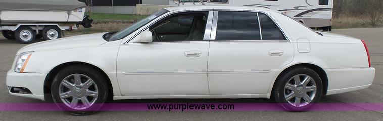 image for item J4211 2006 Cadillac DTS