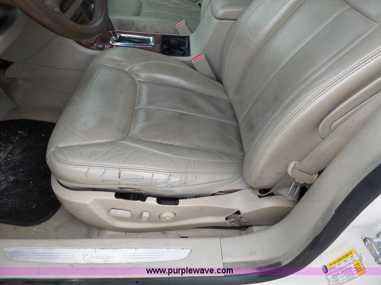 image for item J4211 2006 Cadillac DTS