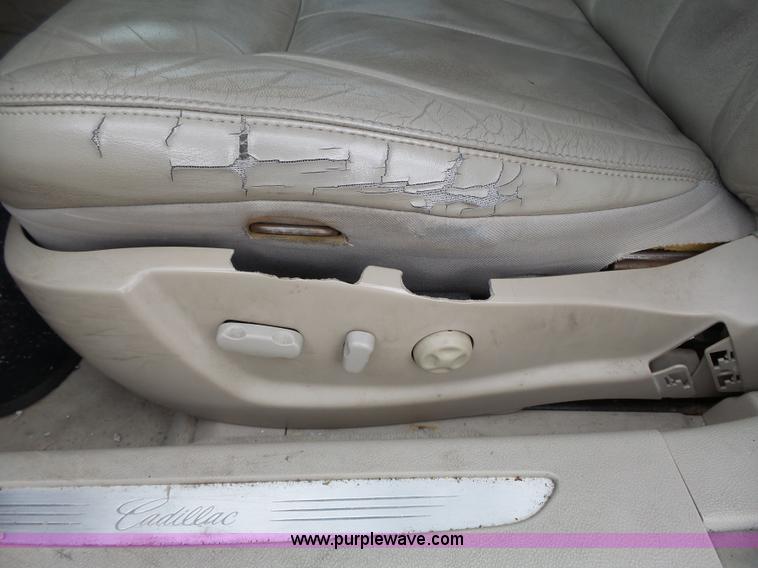 image for item J4211 2006 Cadillac DTS