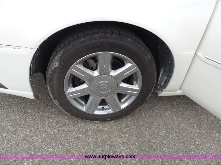 image for item J4211 2006 Cadillac DTS