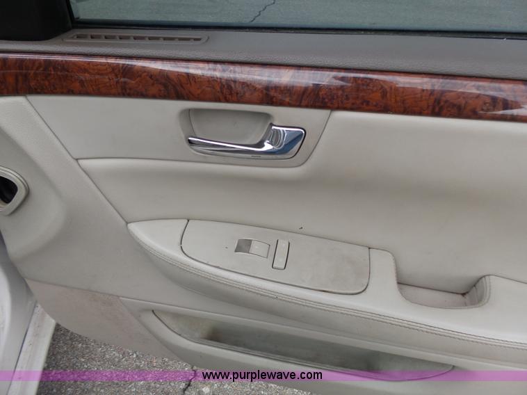 image for item J4211 2006 Cadillac DTS