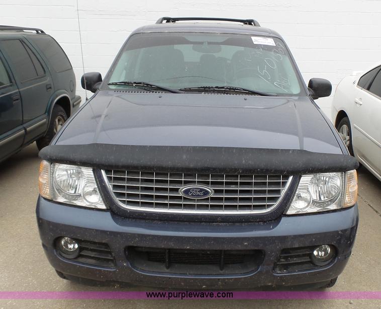 image for item J4241 2004 Ford Explorer XL SUV