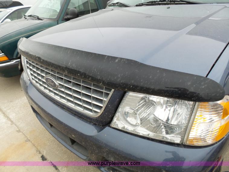 image for item J4241 2004 Ford Explorer XL SUV