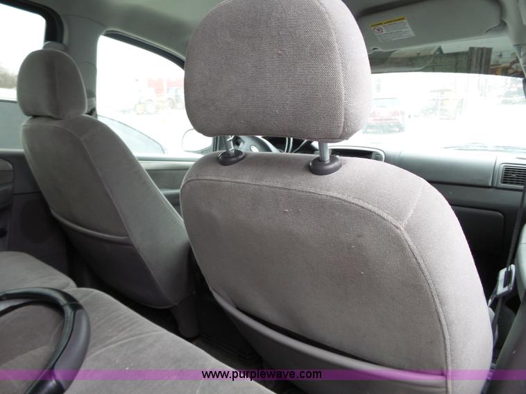 image for item J4241 2004 Ford Explorer XL SUV