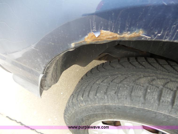 image for item J4241 2004 Ford Explorer XL SUV