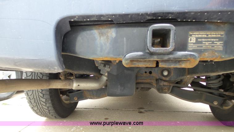 image for item J4241 2004 Ford Explorer XL SUV