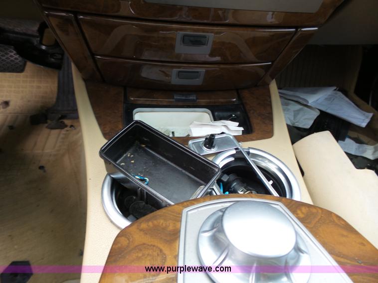 image for item J4243 2002 BMW 745Li