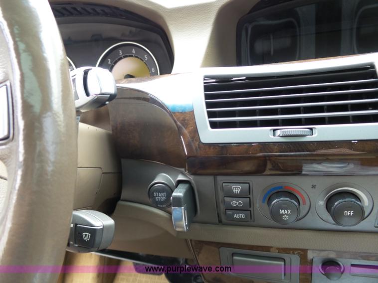 image for item J4243 2002 BMW 745Li