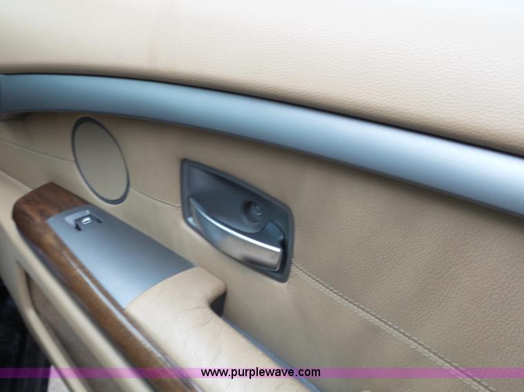 image for item J4243 2002 BMW 745Li