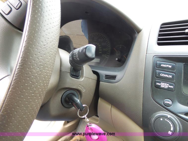 image for item J4244 2005 Honda Accord EX